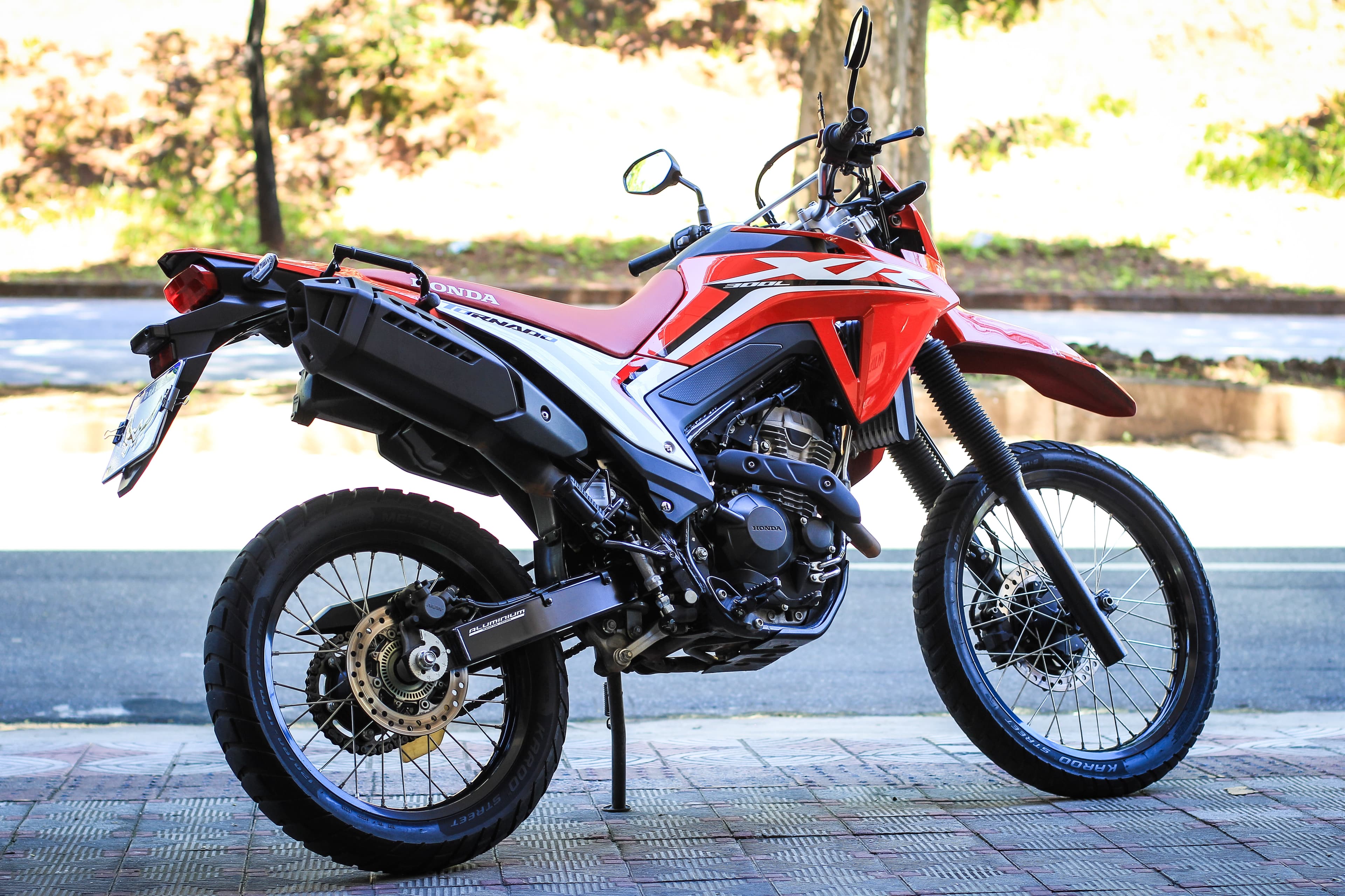 XR 300L Tornado - Imagem 4