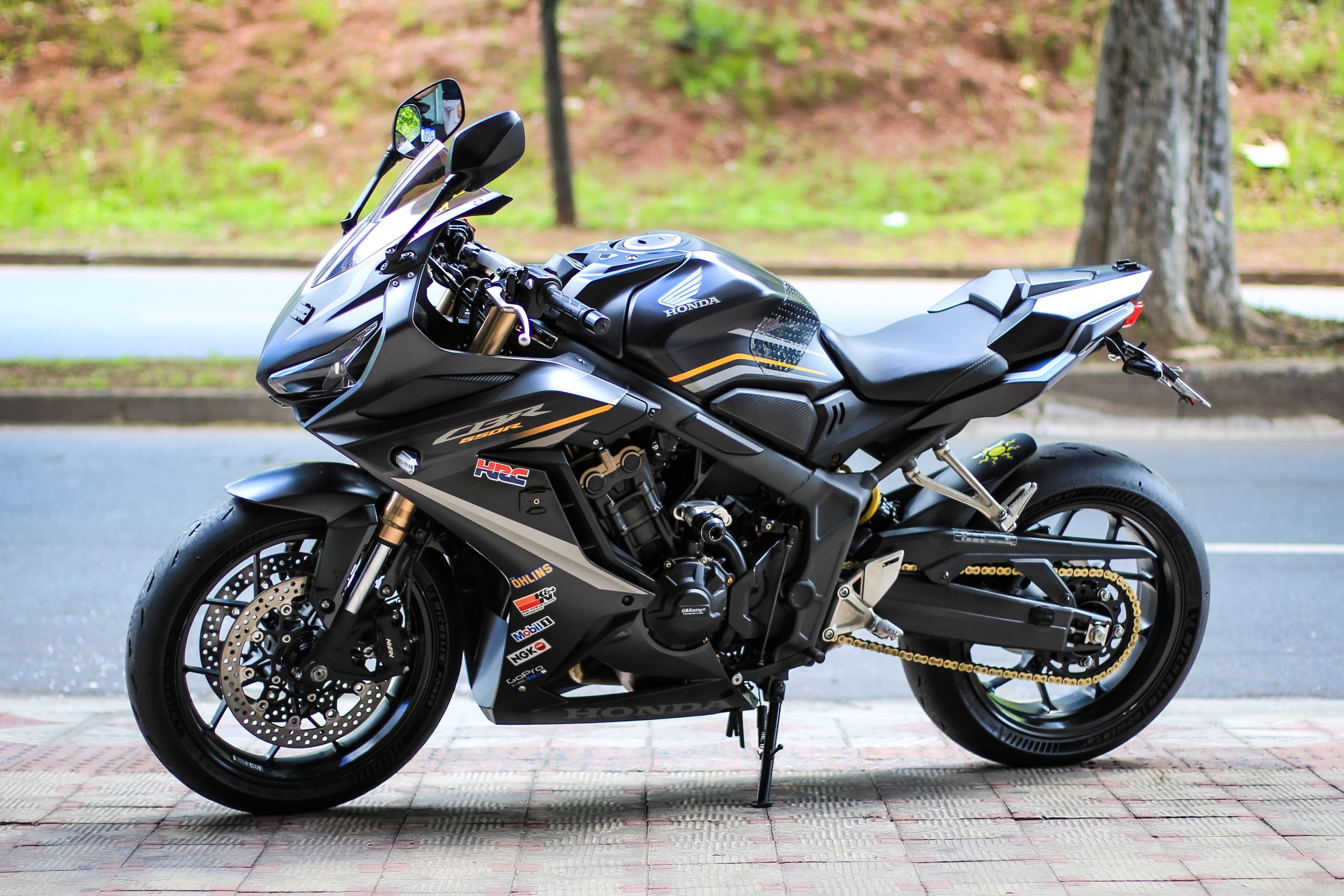 CBR 650R - Imagem 3