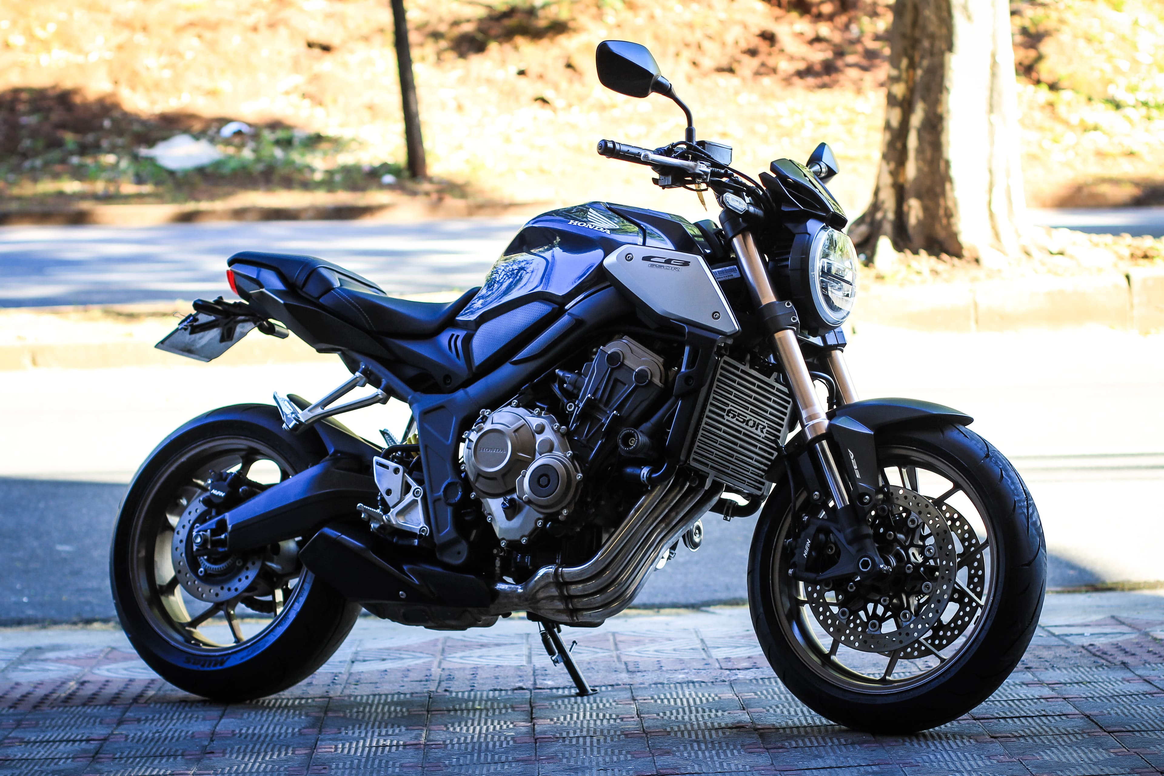 CB 650R - Imagem 2
