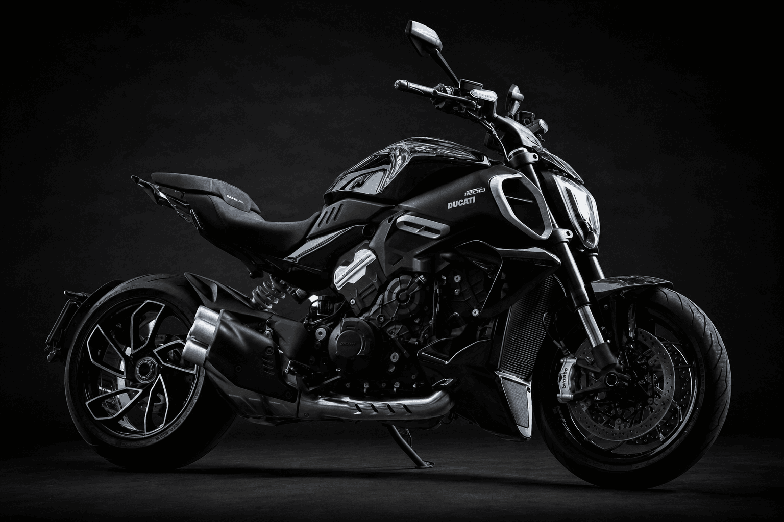 Diavel V4