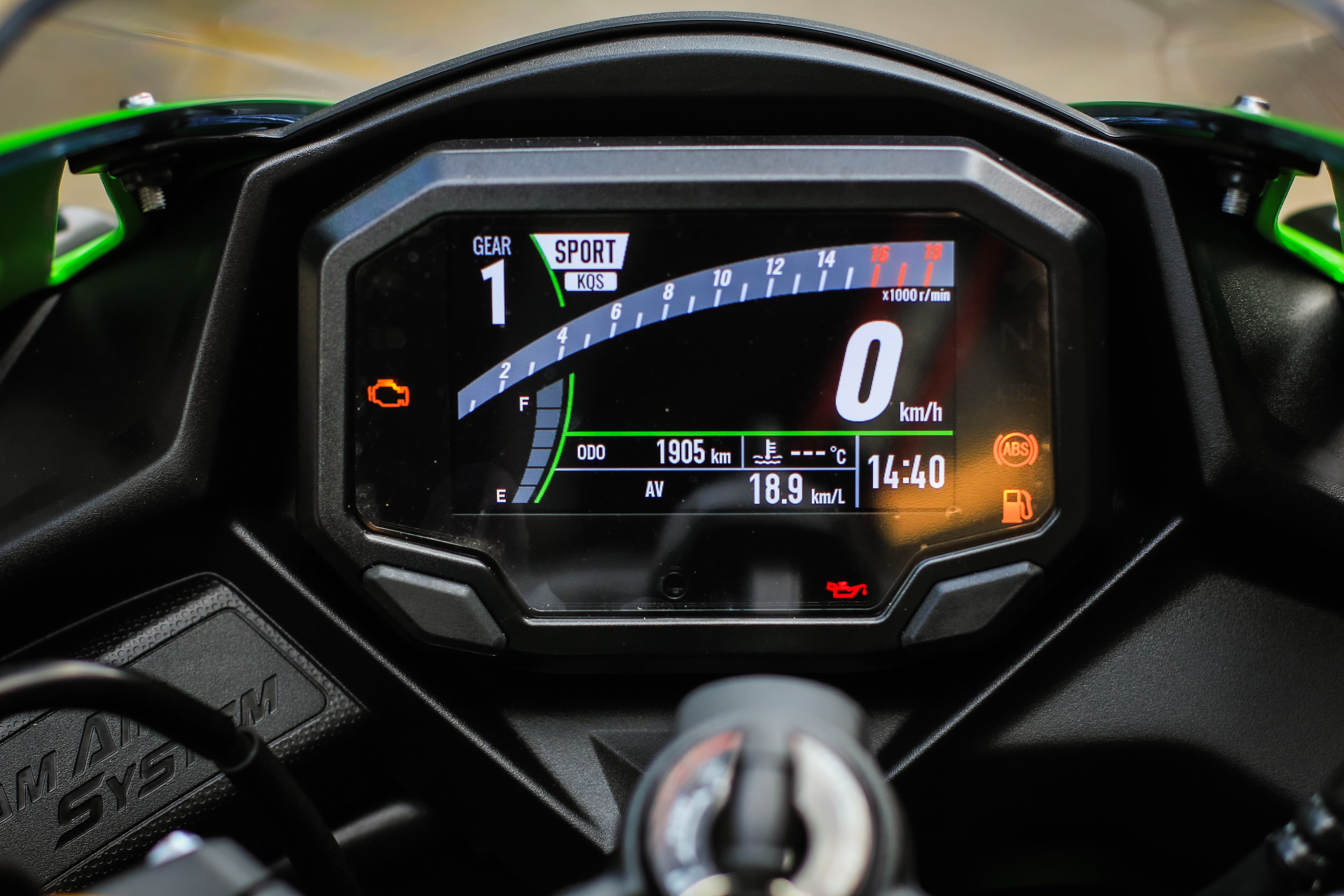 Ninja ZX-4RR - Imagem 6