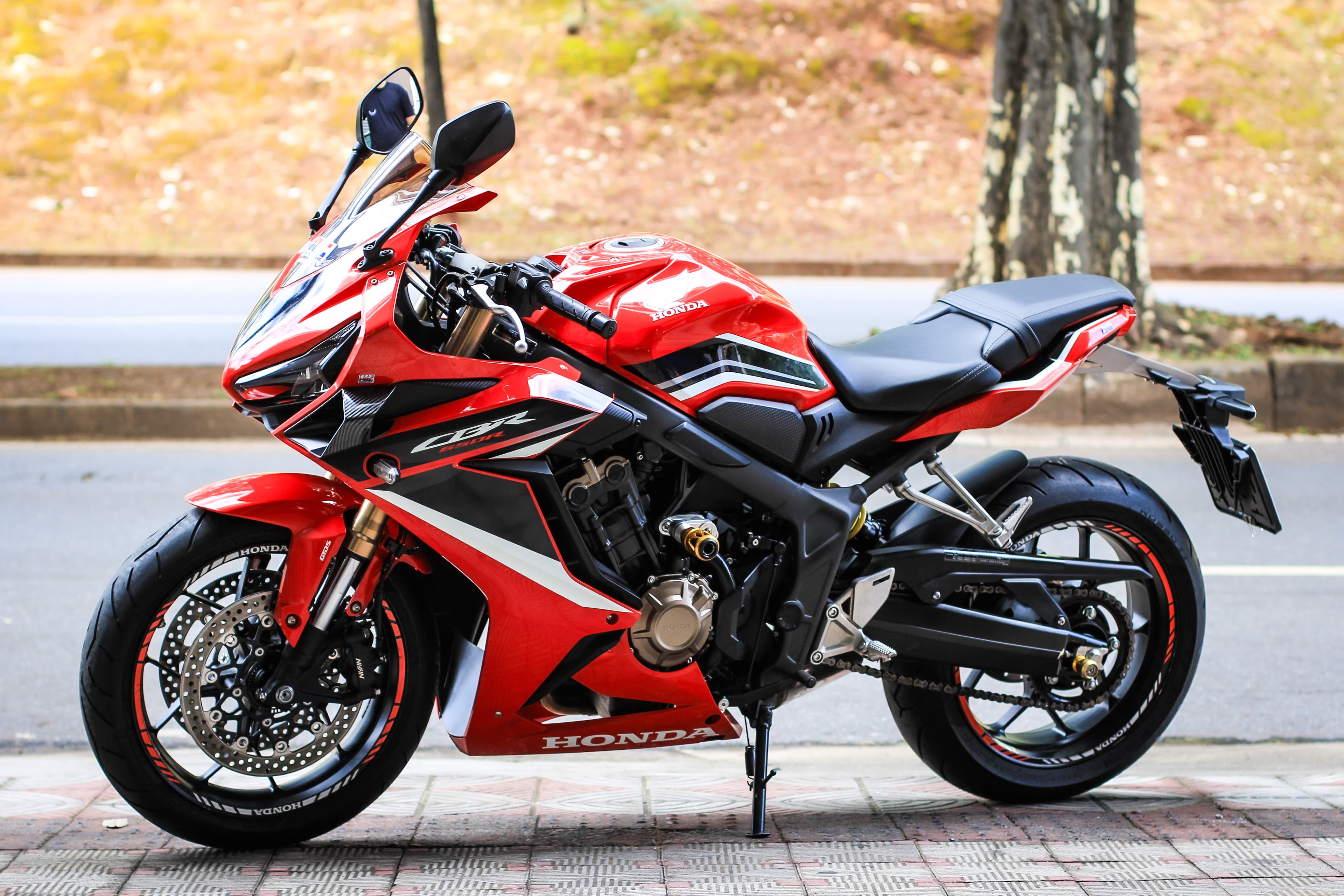 CBR 650R - Imagem 3