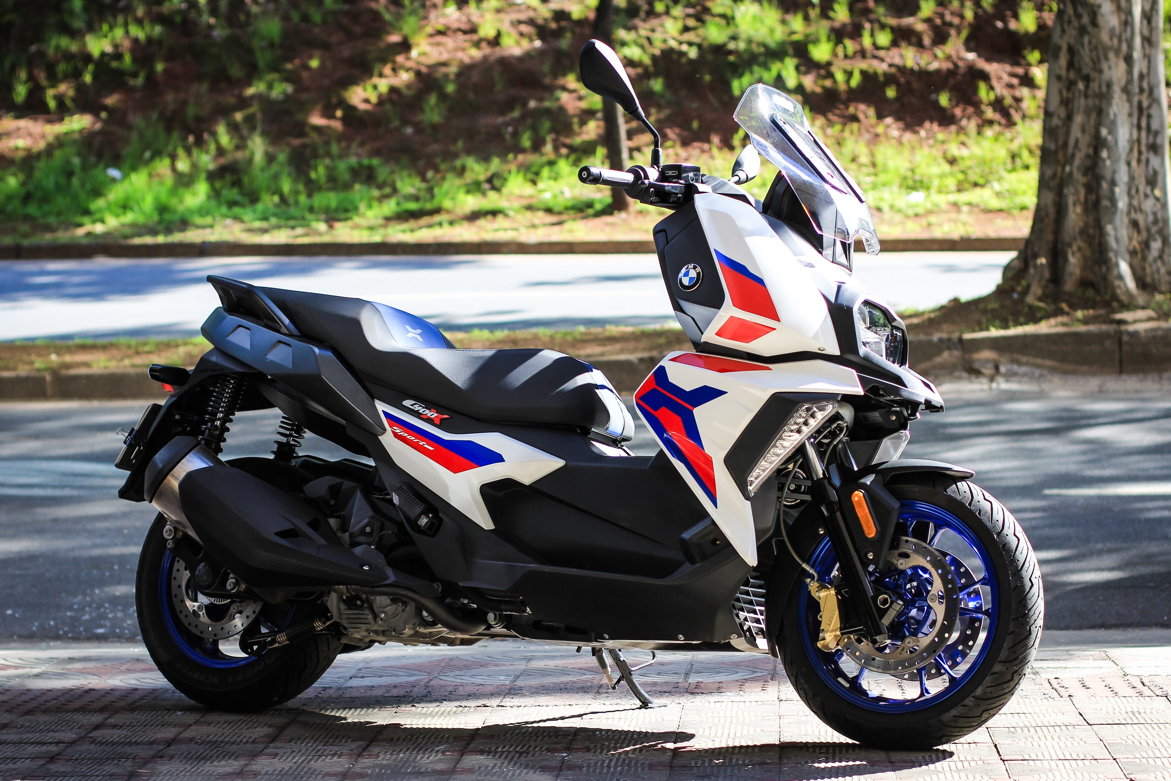 C 400X Sport - Imagem 2