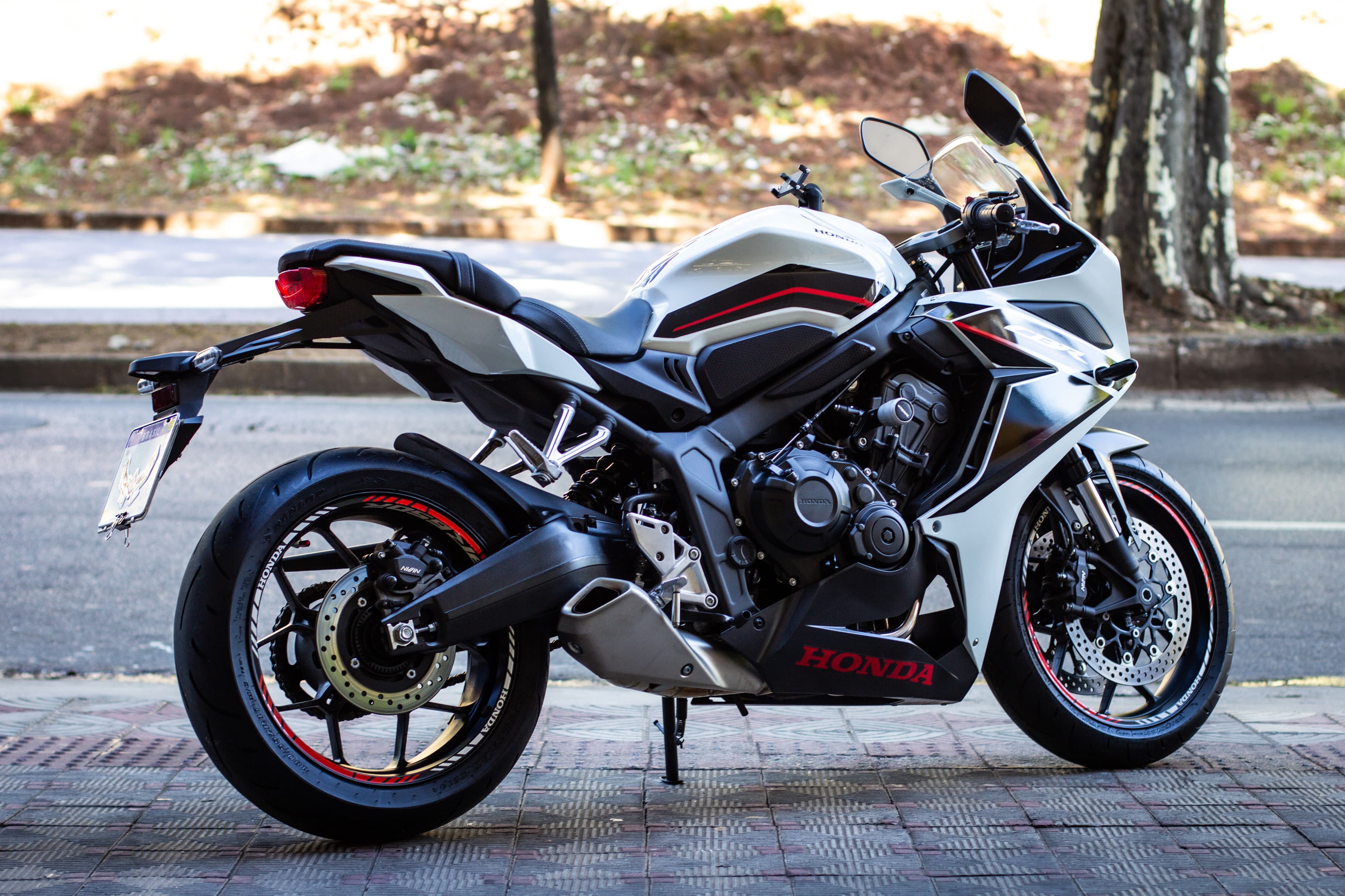 CBR 650R - Imagem 4