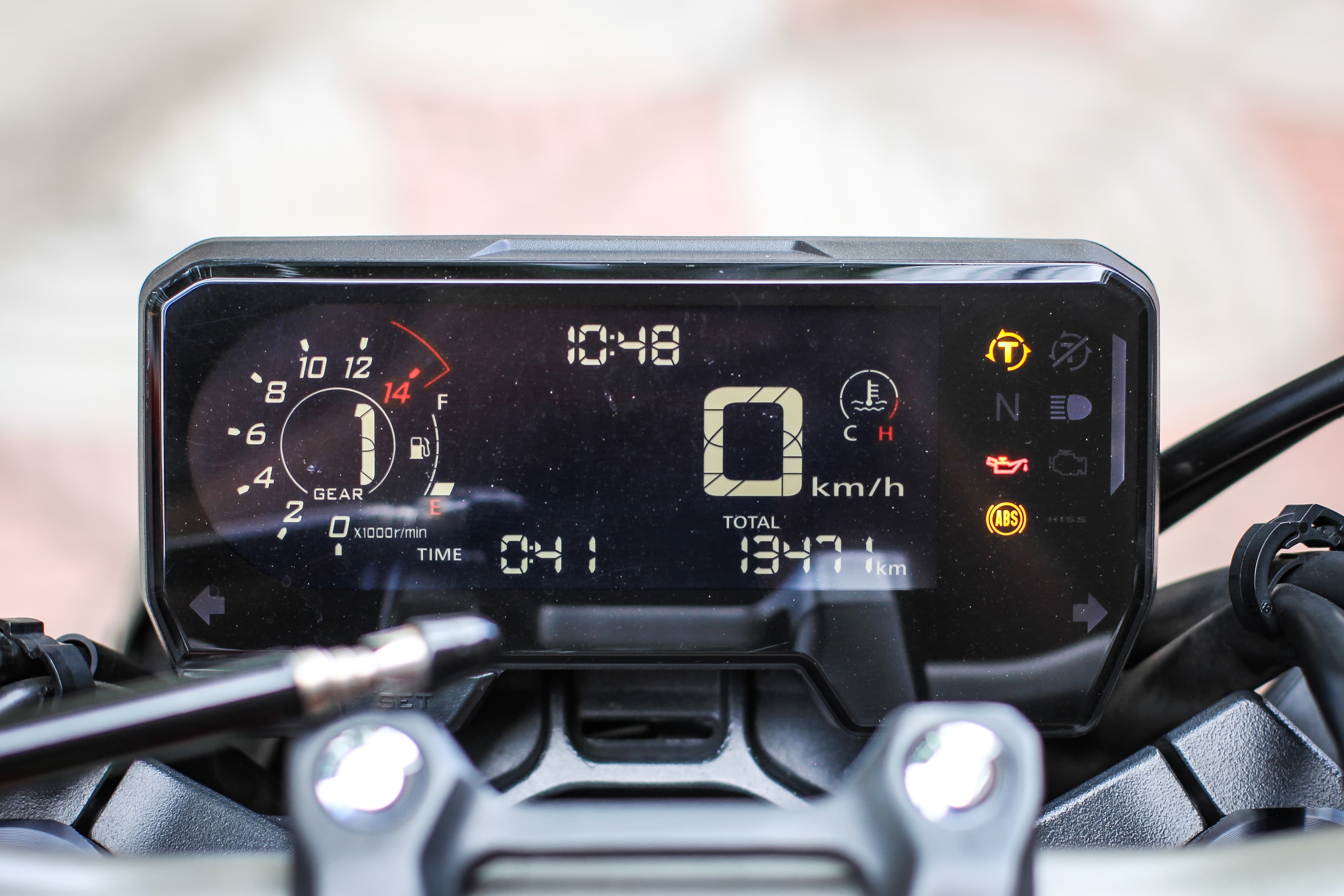 CB 650R - Imagem 6