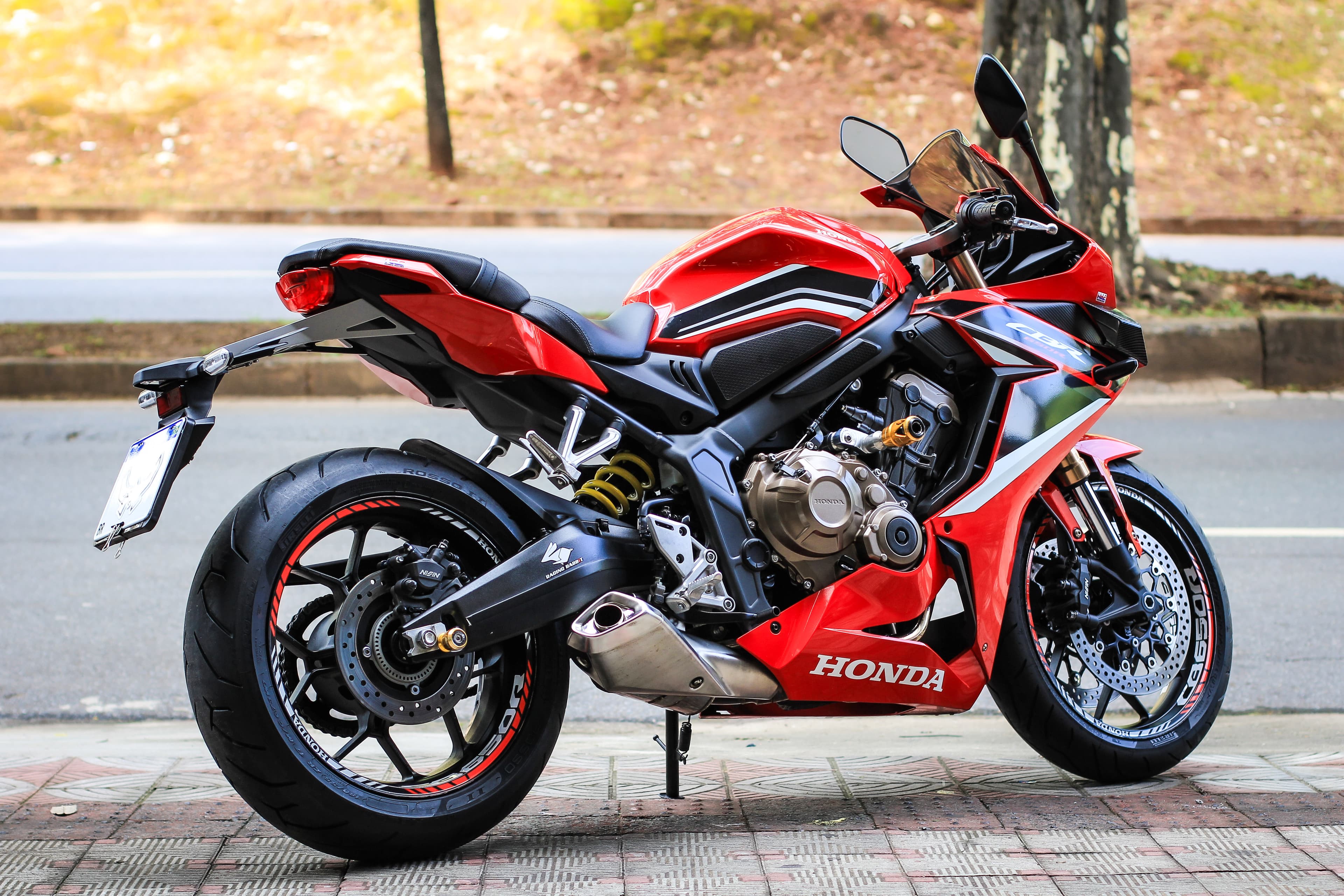 CBR 650R - Imagem 4